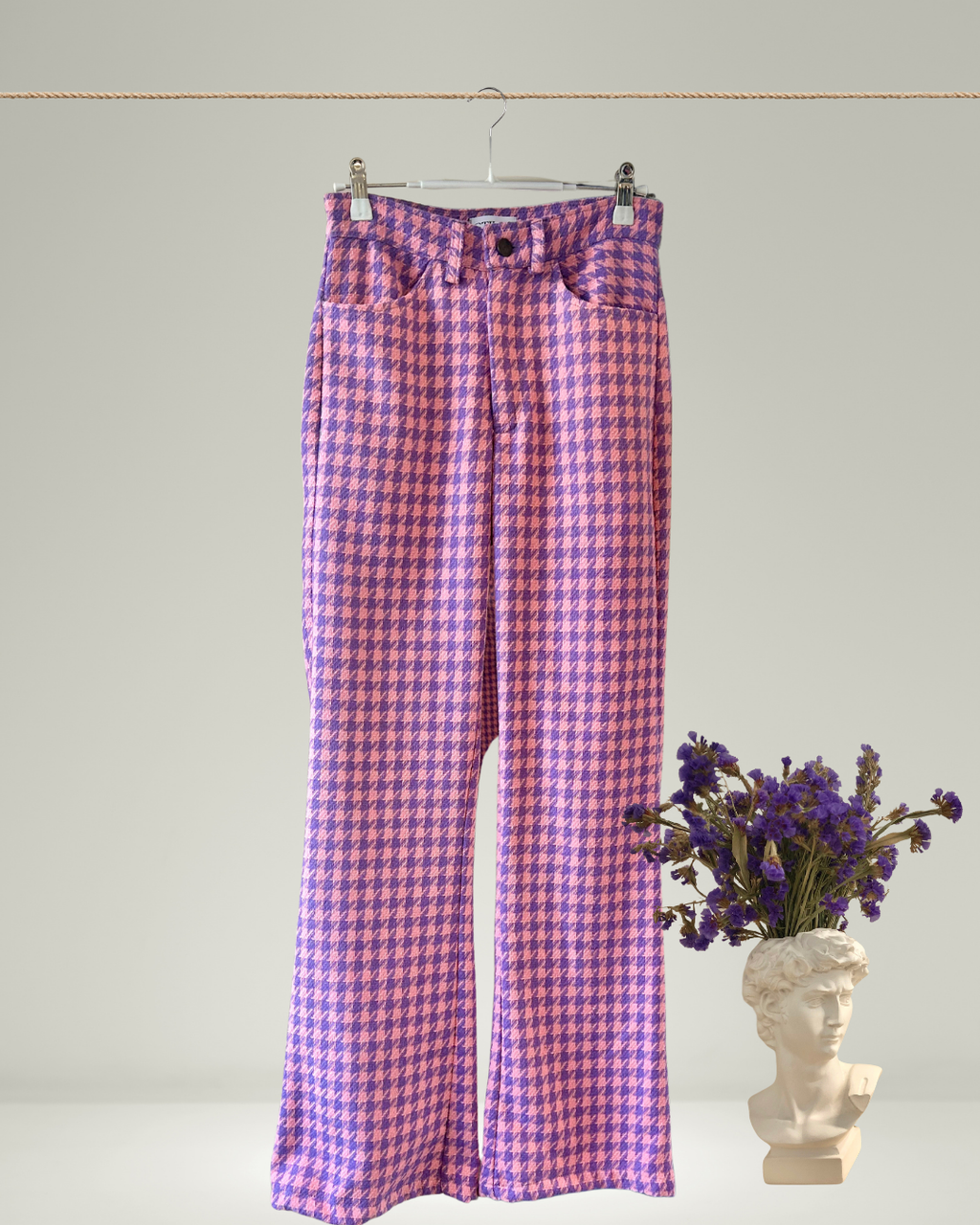 Bouclé High-Waisted Pants in Pink & Purple Check
