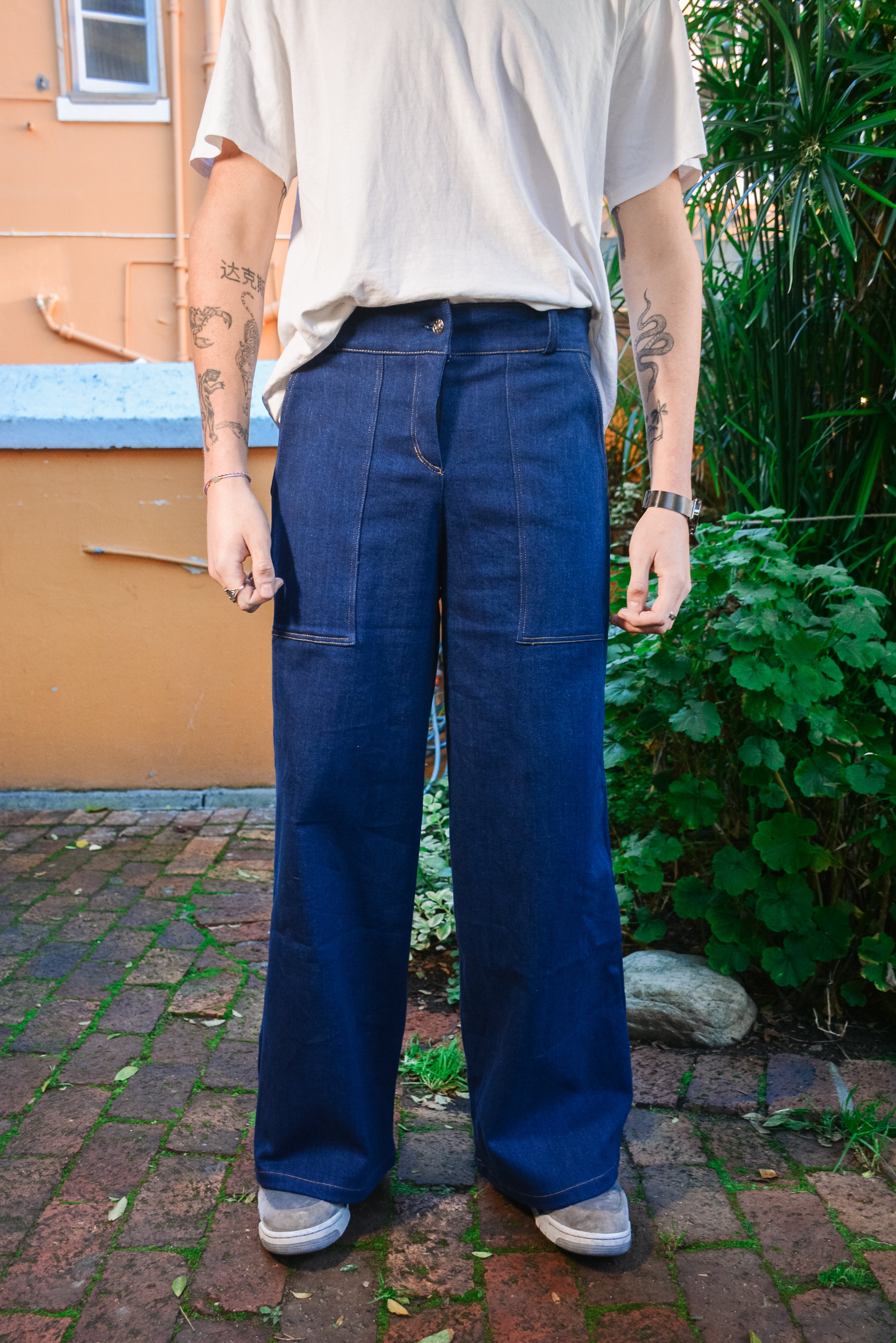Unisex High-Waisted Pants in Stretch Denim